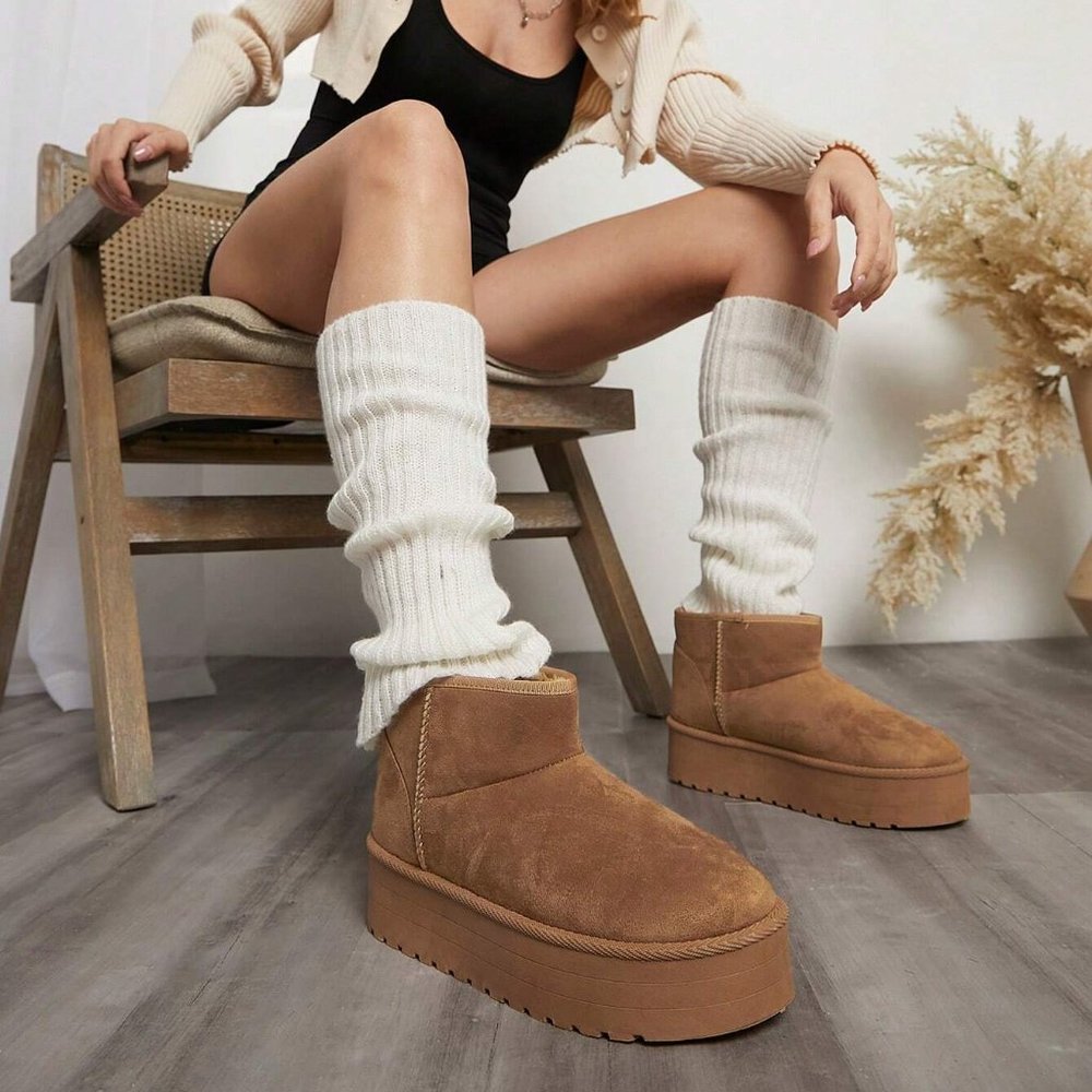 ✧LAST PAIR 7✧Camel Brown Vegan Suede Platform Winter Furry Fuzzy Lined Mini Boot